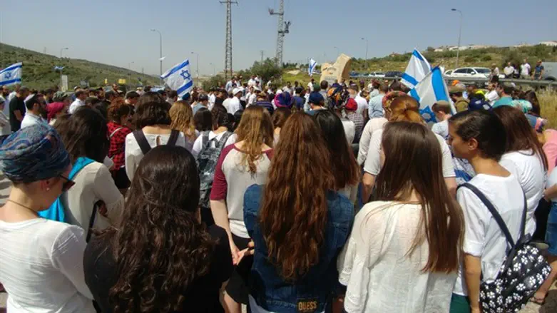 המאות שהגיעו לצומת גיתי אבישר, הבוקר