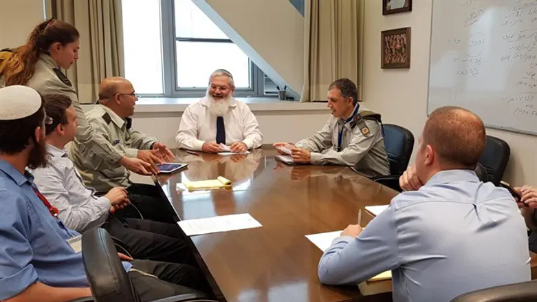 דיון על הצו בלשכת הרב בן דהן