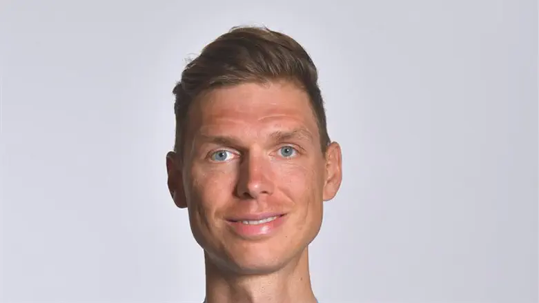 טוני מרטין. מגיע לישראל