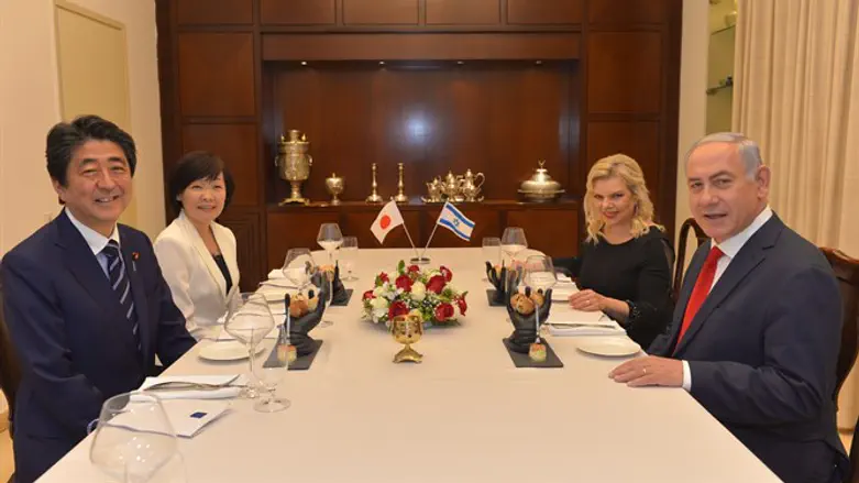 Netanyahu and Japanese PM have dinner