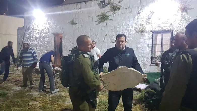 Ремонтные работы у гробницы Иосифа