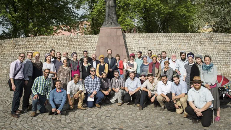 שליחי שטראוס עמיאל