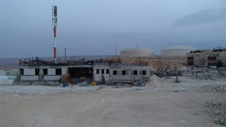 Constructing the yeshiva's new buildings