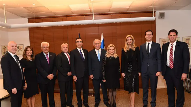 Greenblat (on the left) with members of the American delegation and Netanyahu