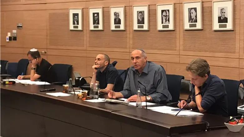 הדיון בוועדה בראשות יוגב