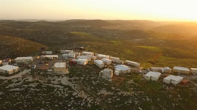 היישוב עשהאל