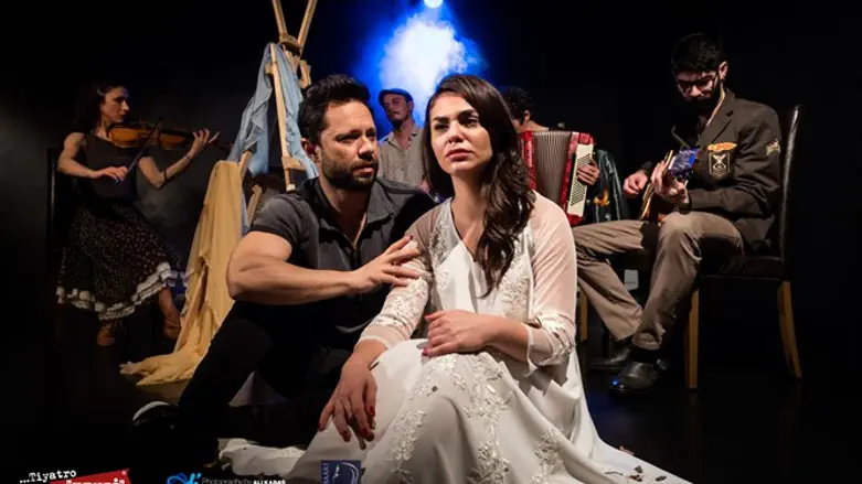 ההצגה מאחורי העיניים