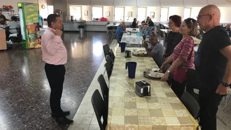 Эйтан Кабель на встрече в Совете