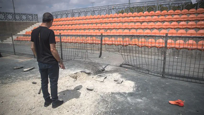 המשך ישיר של ההפגנות ליד הגדר וטרור העפיפונים. פגיעת רקטה בנתיבות