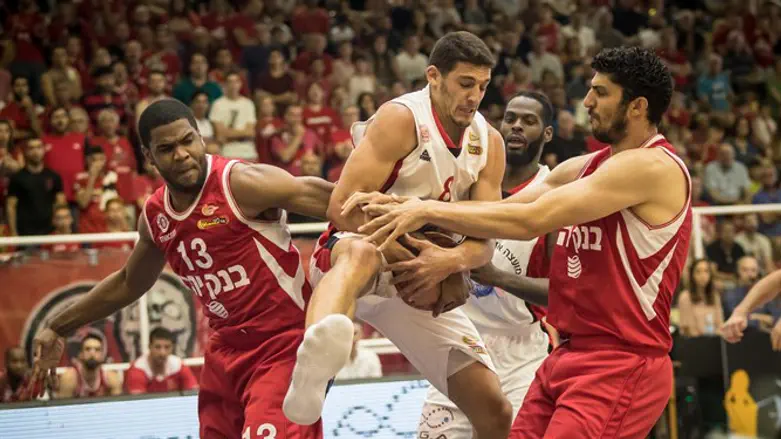 שוכמן היום מתקשה מול הגנת הירושלמים