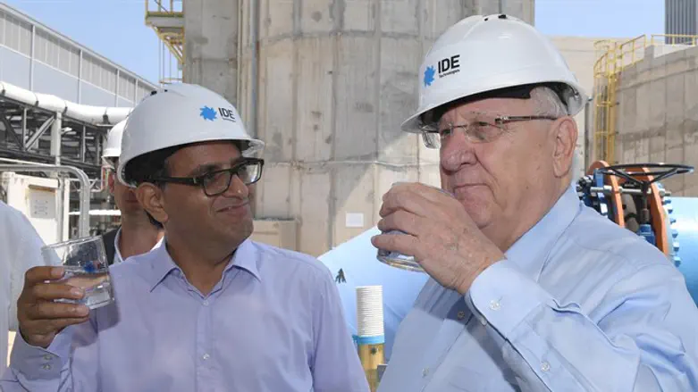 ריבלין במתקן ההתפלה שורק