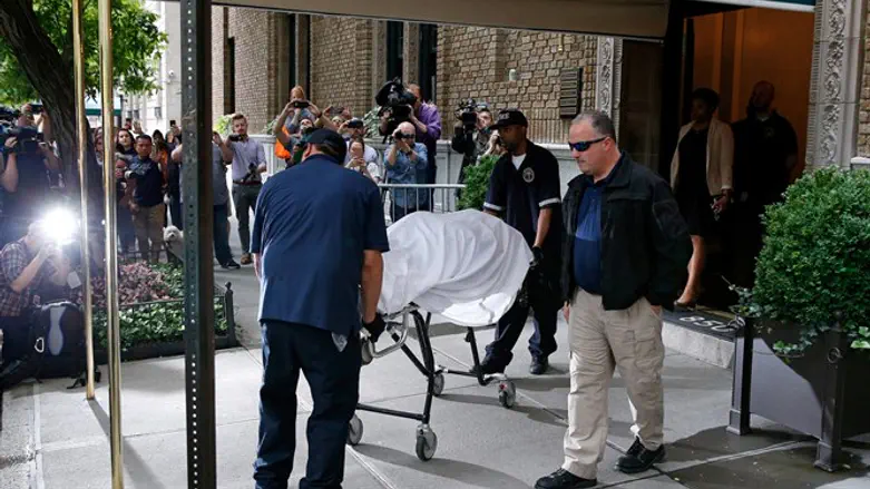 Kate Spade commits suicide