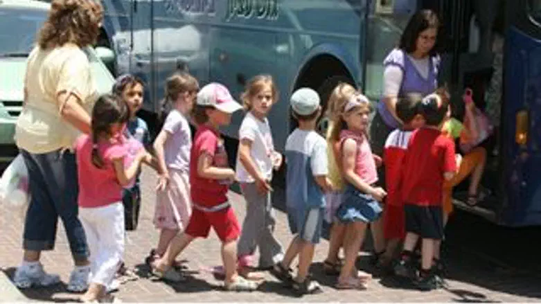 אוטובוס ילדים הסעה