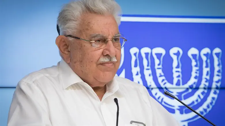 מבטיח שהגיור בישראל יהיה על פי דין תורה. משה ניסים