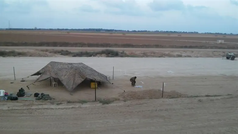 המאהל והעירוב סביבו