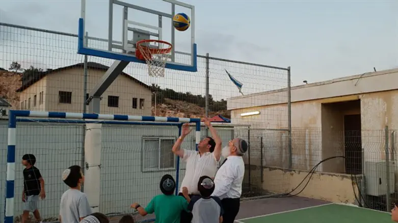 בחנוכת המגרש במבוא דותן