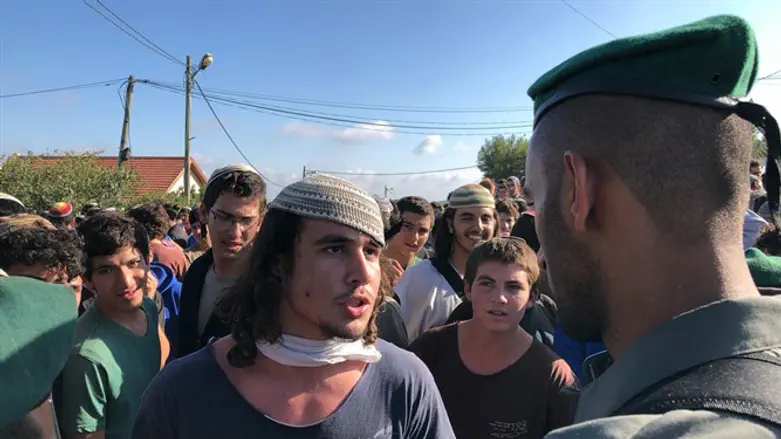 Конфронтация в Нетив ха-Авот