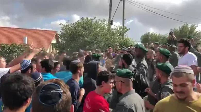 Столкновения в Натив Ха-Авот