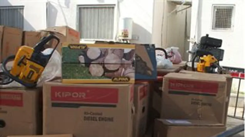 חלק מהציוד הגנוב