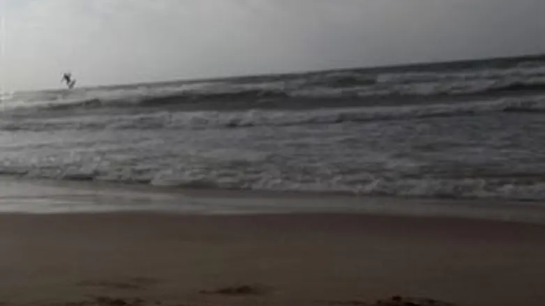 תקועים בלב ים