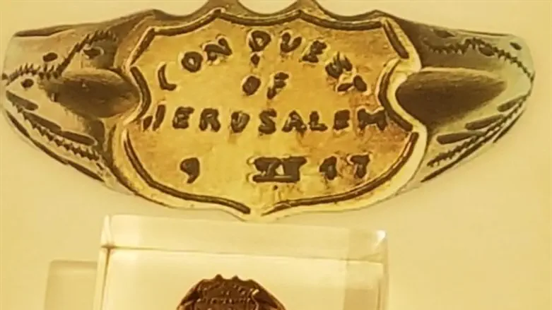 הטבעת בת 100 שנה