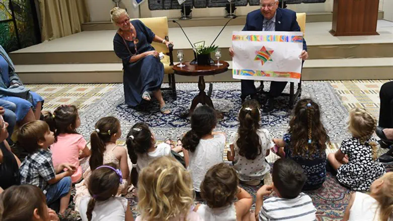 ילדי גן שיבולים בבית הנשיא