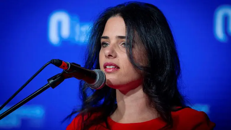 Айелет Шакед