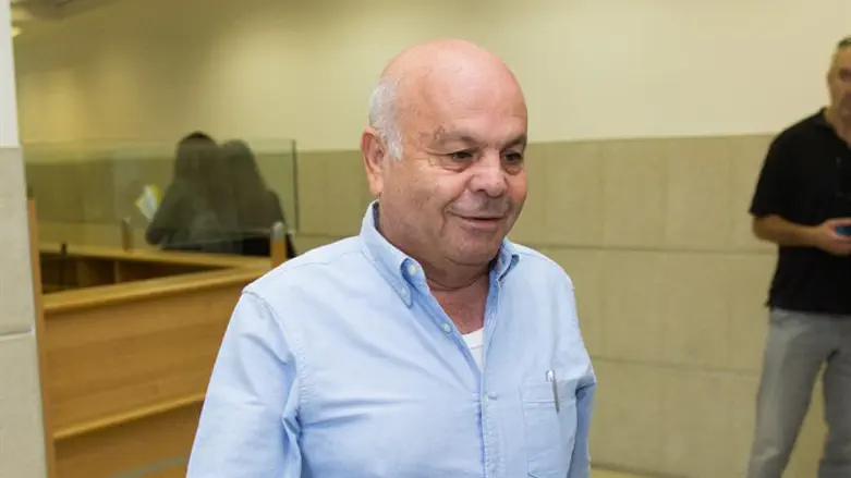 יורשע. עזרא סיידוף