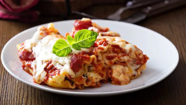 לזניה עגבניות וגבינה