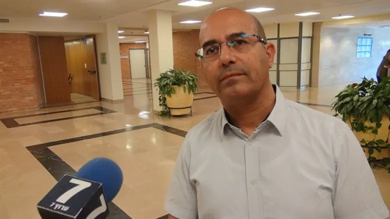 תלונה. ארז צדוק