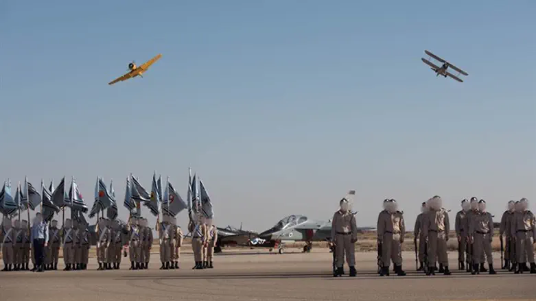 Церемония вручения “крылышек”