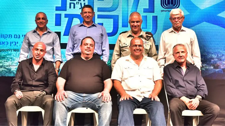 הזוכים באות, הערב