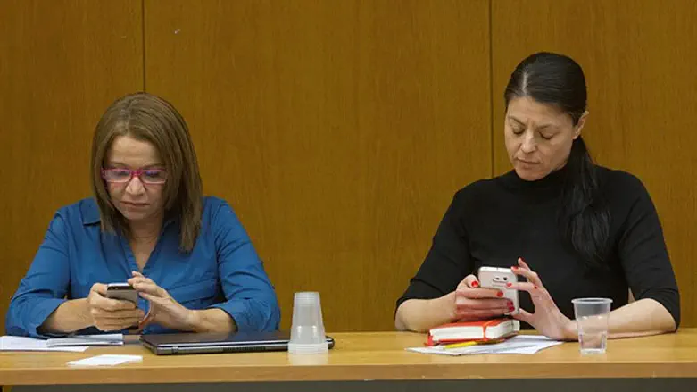 מרב מיכאלי ושלי יחימוביץ'.