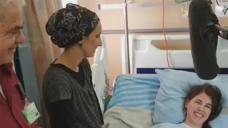 שובה מלכה, בזמן שהותה בבית החולים לאחר הפיגוע