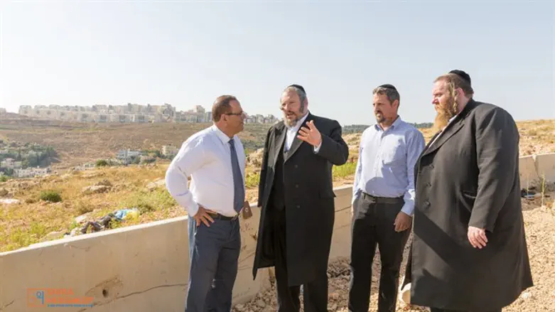 ביקור השר קרא