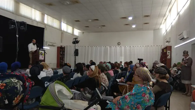 יום העיון לנשים