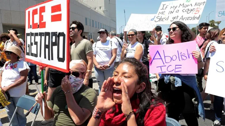 Демонстрация против Трампа