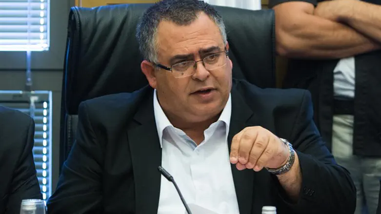 ח"כ דוד ביטן (במרכז)