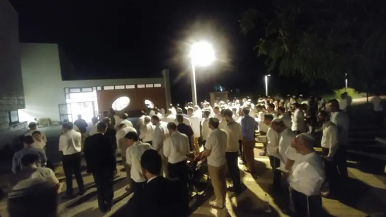 תפילת ערבית בצאת השבת