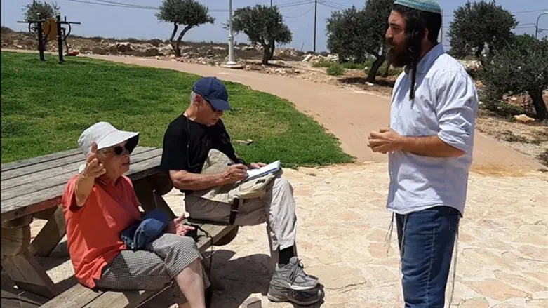 Surprise for leftist operative