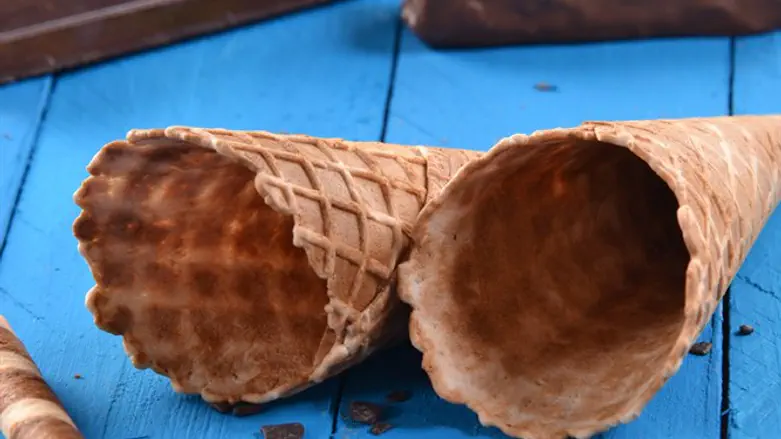 עוגה בגביעי גלידה