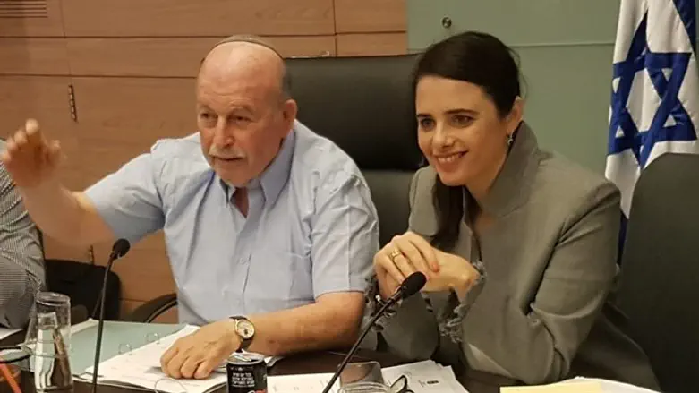 Нисан Сломянски и Айелет Шакед