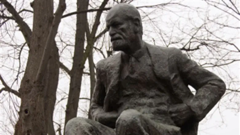 Statue of Sigmund Freud in London
