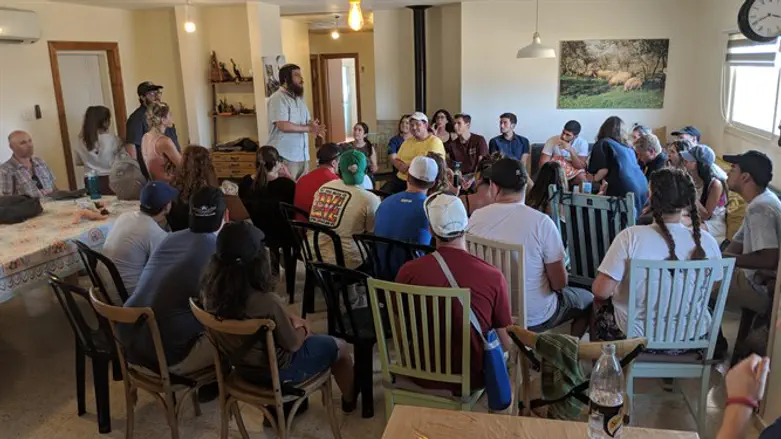 האמריקנים באש קודש