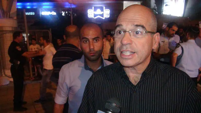 ראש העיר פ"ת איציק ברוורמן