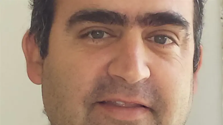 הרב בצלאל ספרא