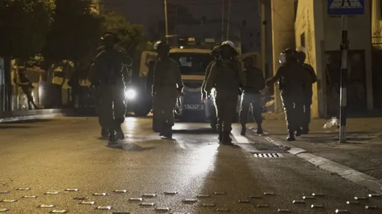 IDF soldiers operate in Deheishe