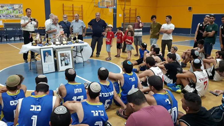 טקס הענקת הגביעים השבוע