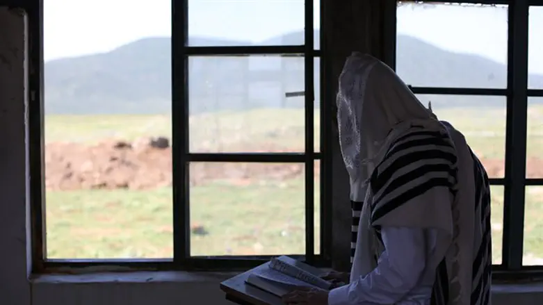 Praying at home (illustrative)