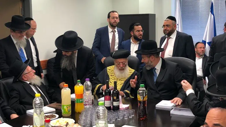 נכנס לתפקיד. הרב לאו